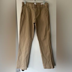 Men’s Gap Straight Chino’s in Khaki, Size 29 x 32